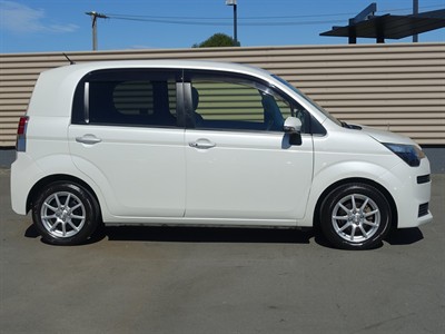 2013 Toyota Spade - Thumbnail