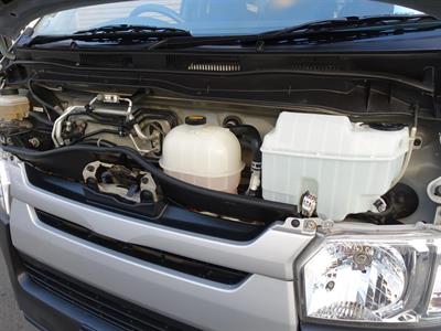 2014 Toyota Hiace - Thumbnail