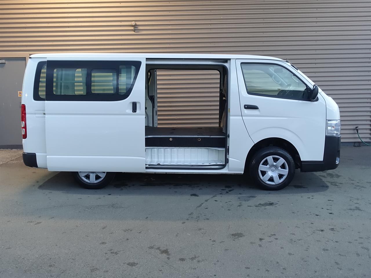 2014 Toyota Hiace