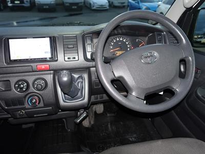 2014 Toyota Hiace - Thumbnail