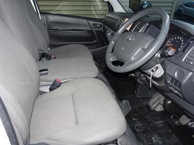 2014 Toyota Hiace - Thumbnail