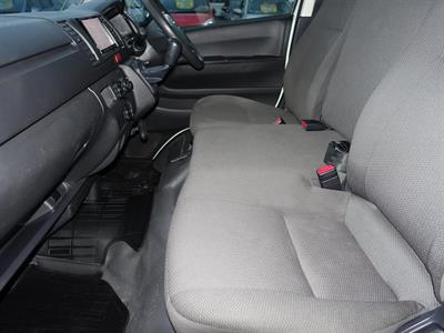 2014 Toyota Hiace - Thumbnail