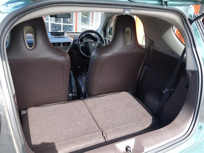 2009 Toyota iQ - Thumbnail