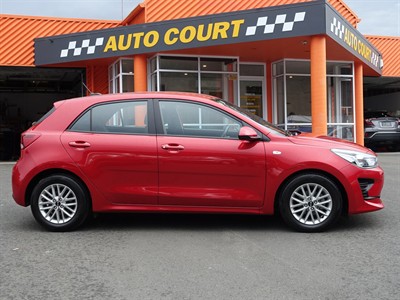 2020 Kia Rio - Thumbnail