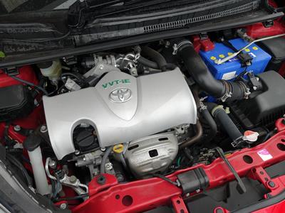 2015 Toyota Vitz - Thumbnail