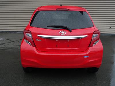 2015 Toyota Vitz - Thumbnail