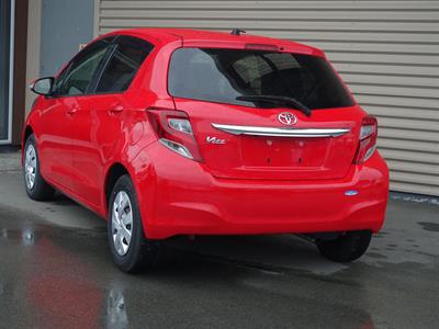 2015 Toyota Vitz - Thumbnail