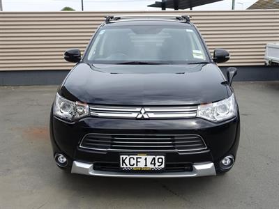 2015 Mitsubishi Outlander - Thumbnail
