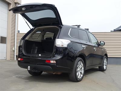 2015 Mitsubishi Outlander - Thumbnail