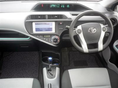 2012 Toyota Aqua - Thumbnail