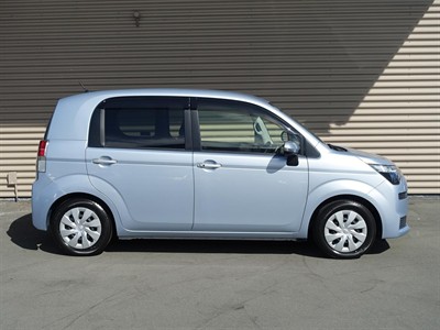 2015 Toyota Spade - Thumbnail