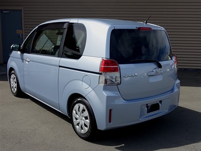 2015 Toyota Spade - Thumbnail