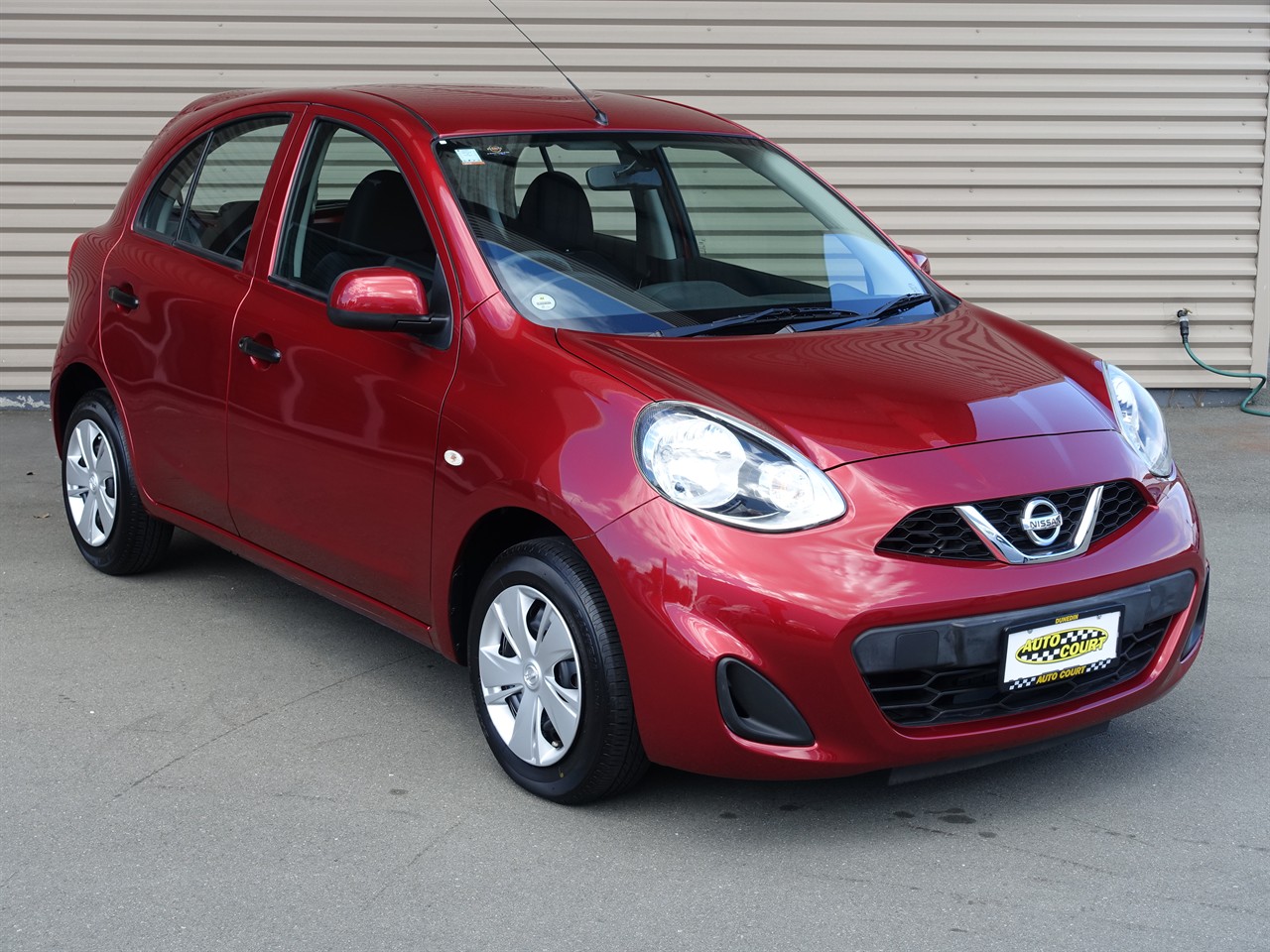 2016 Nissan March