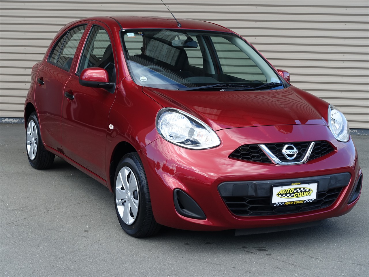 2016 Nissan March