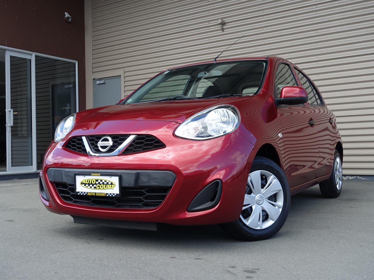 2016 Nissan March