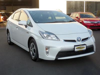 2012 Toyota Prius PHV - Thumbnail