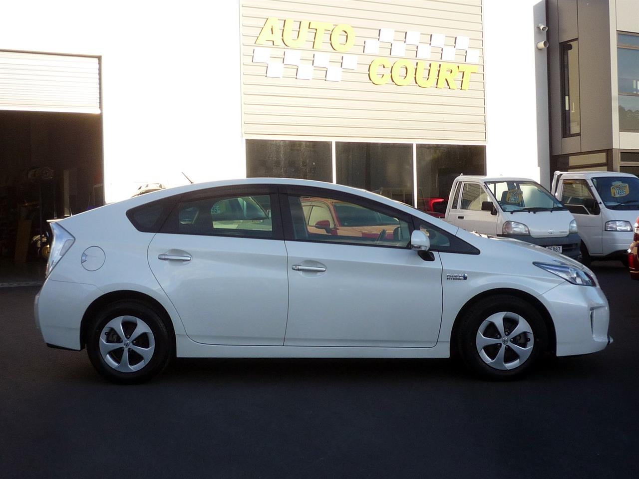 2012 Toyota Prius PHV