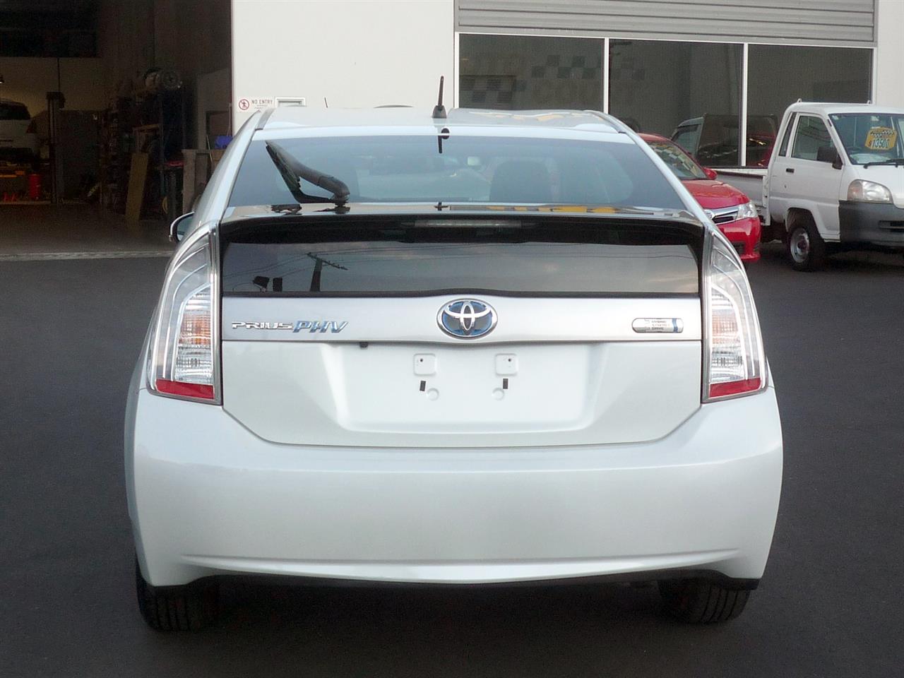 2012 Toyota Prius PHV