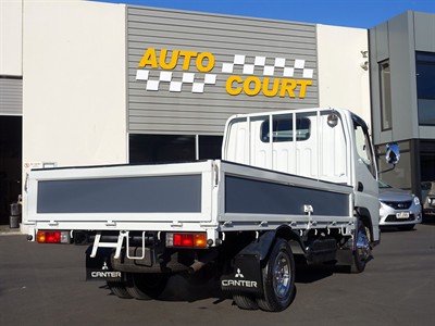 2005 Mitsubishi Fuso - Thumbnail
