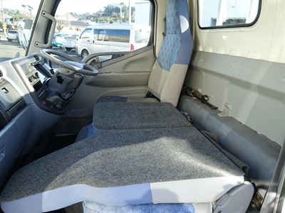 2005 Mitsubishi Fuso - Thumbnail
