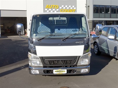 2005 Mitsubishi Fuso - Thumbnail