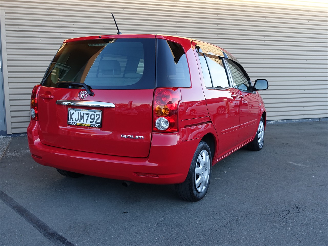 2006 Toyota Raum