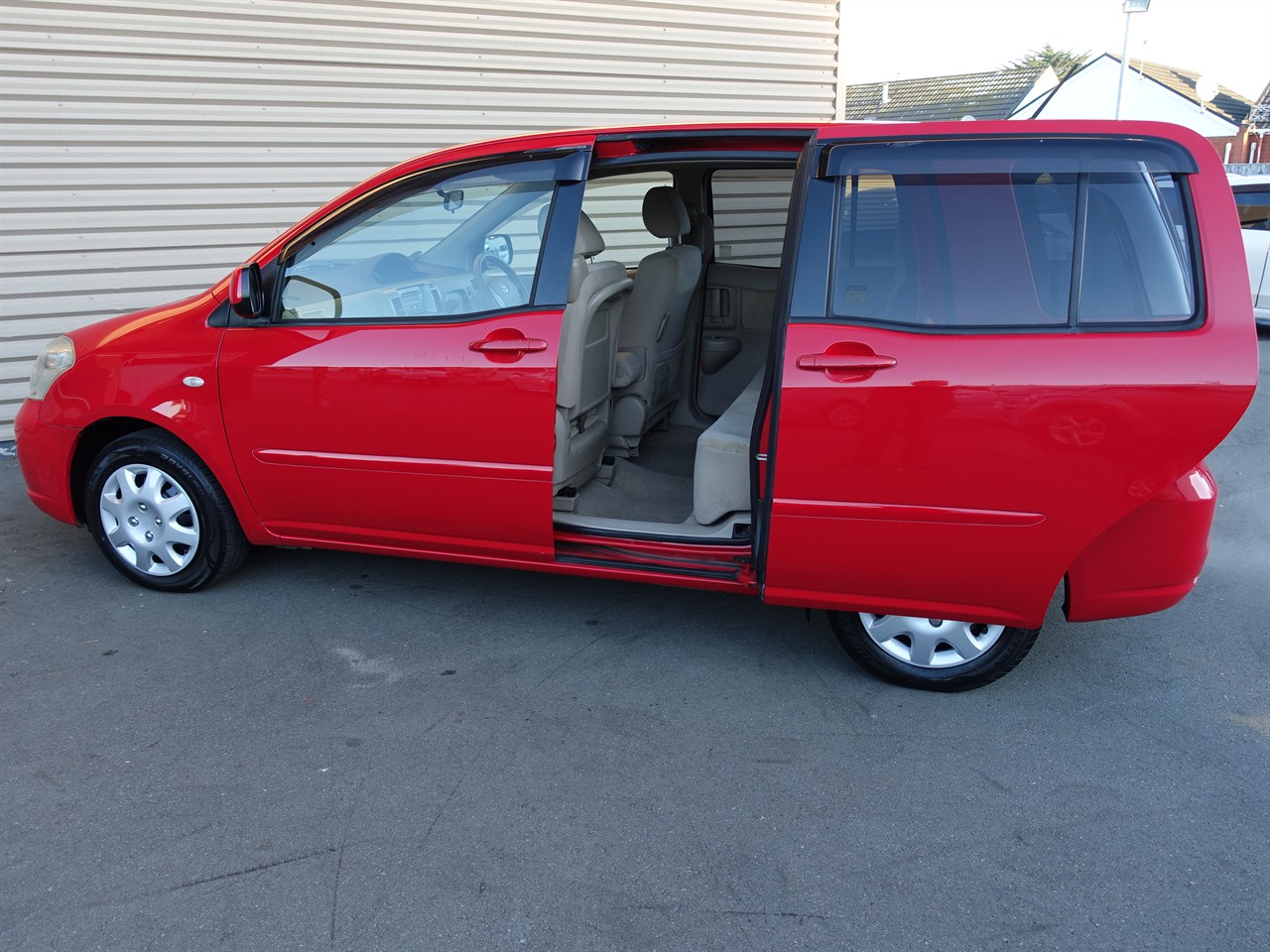 2006 Toyota Raum