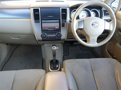 2009 Nissan Tiida - Thumbnail