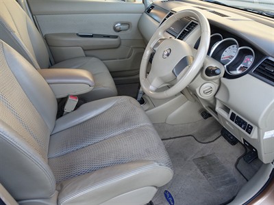2009 Nissan Tiida - Thumbnail