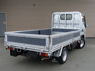 2003 Toyota Dyna - Thumbnail