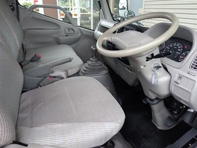 2003 Toyota Dyna - Thumbnail