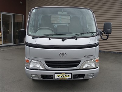 2003 Toyota Dyna - Thumbnail