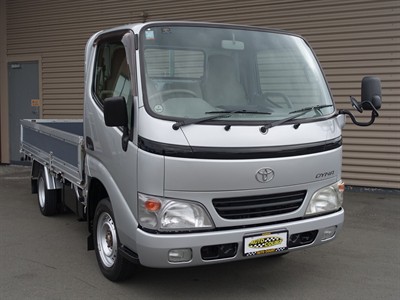 2003 Toyota Dyna - Thumbnail