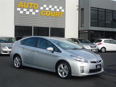 2010 Toyota Prius - Thumbnail