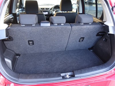 2013 Suzuki Swift - Thumbnail