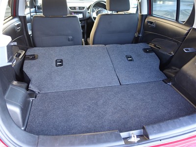 2013 Suzuki Swift - Thumbnail