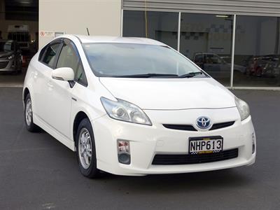 2010 Toyota Prius - Thumbnail