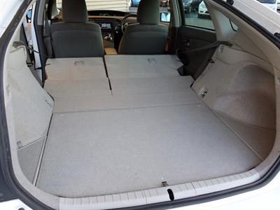 2010 Toyota Prius - Thumbnail