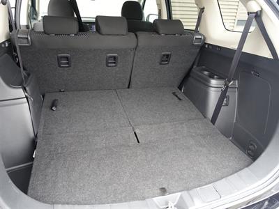 2022 Mitsubishi Outlander - Thumbnail