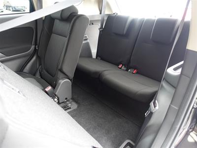 2022 Mitsubishi Outlander - Thumbnail