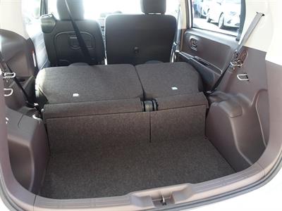 2015 Toyota Spade - Thumbnail