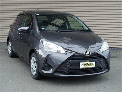 2017 Toyota Vitz - Thumbnail