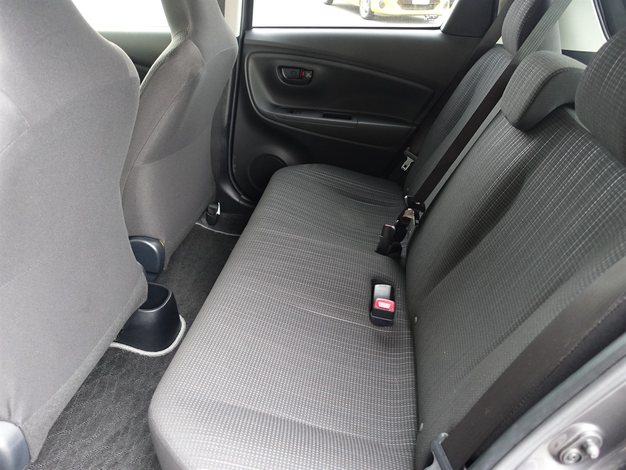 2017 Toyota Vitz