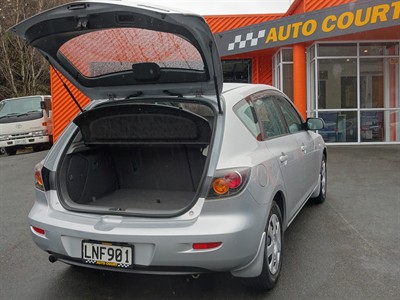 2005 Mazda Axela - Thumbnail