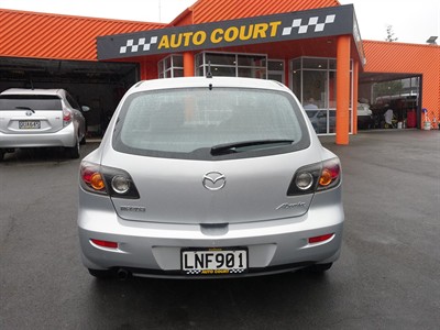 2005 Mazda Axela - Thumbnail