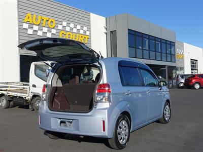 2016 Toyota Spade - Thumbnail