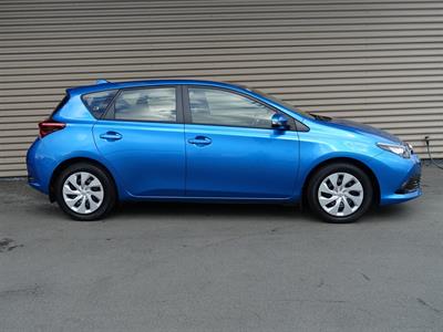 2017 Toyota Corolla - Thumbnail