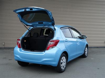 2014 Toyota Vitz - Thumbnail