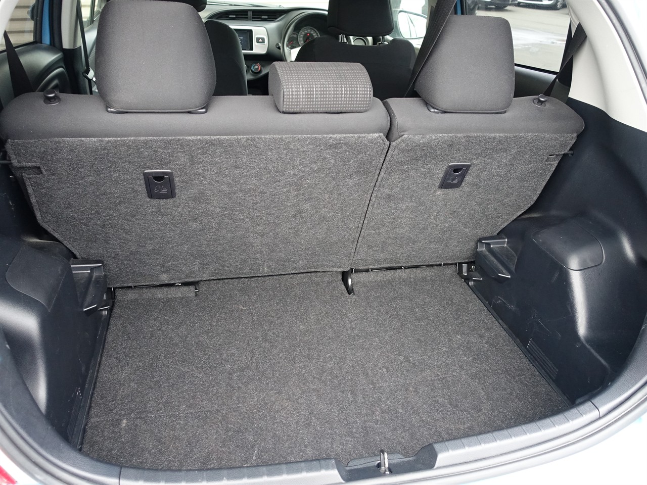 2014 Toyota Vitz