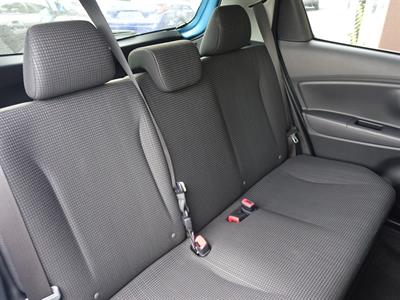 2014 Toyota Vitz - Thumbnail